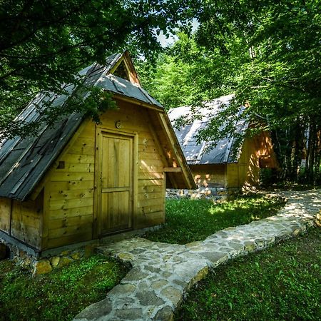 Camp Divlja Rijeka Hotel Hum Eksteriør billede