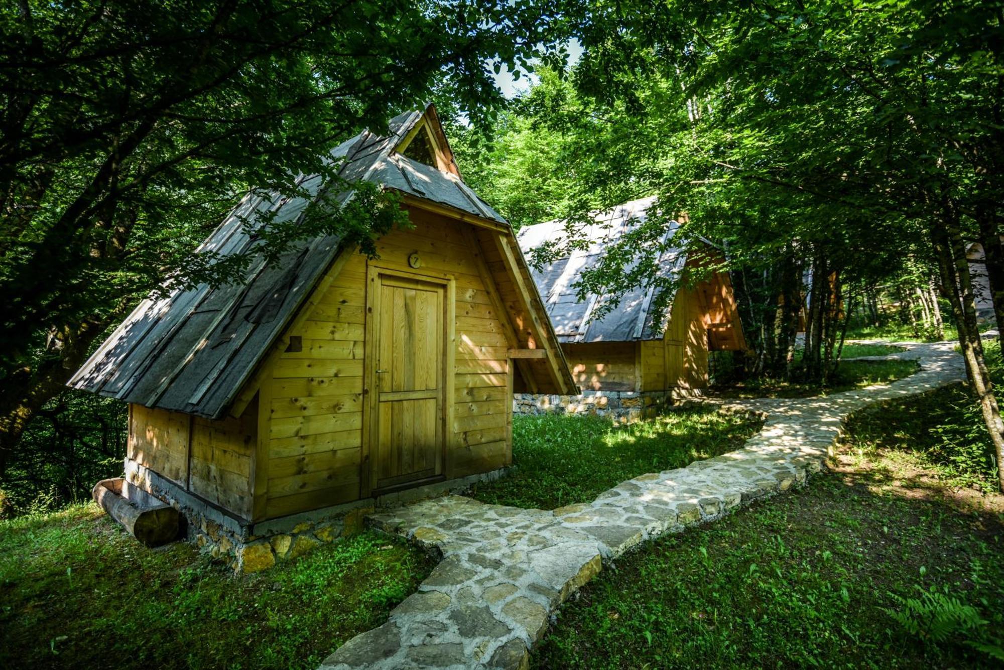 Camp Divlja Rijeka Hotel Hum Eksteriør billede