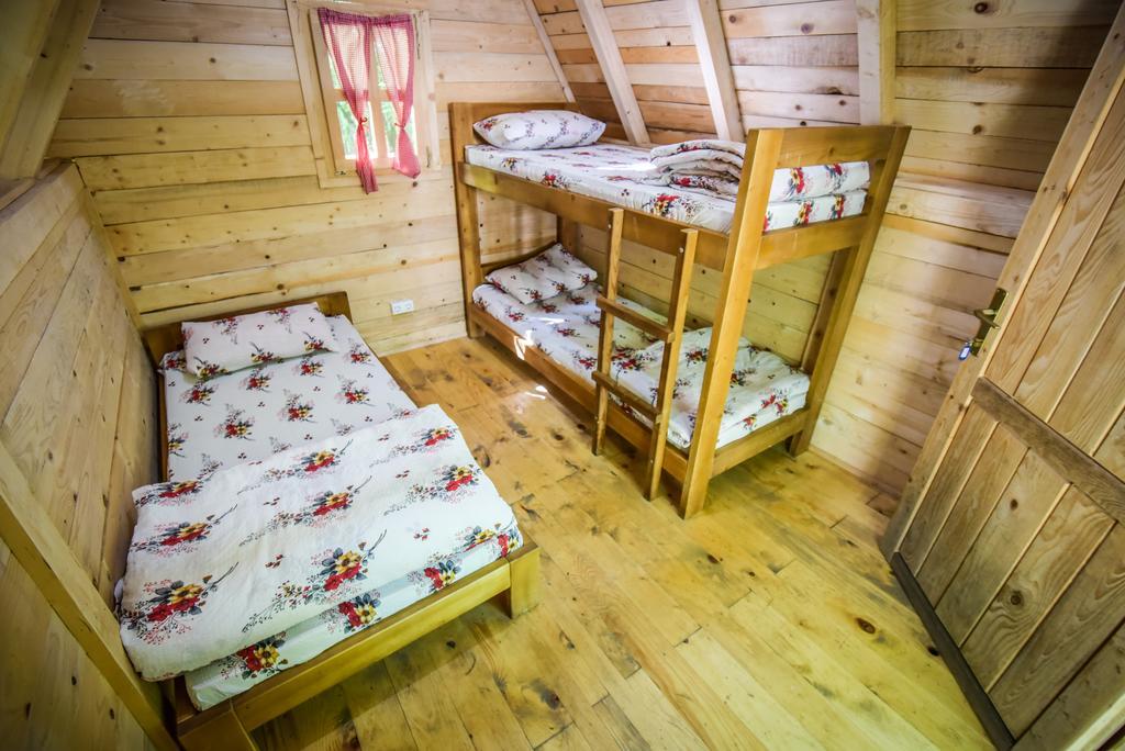 Camp Divlja Rijeka Hotel Hum Eksteriør billede