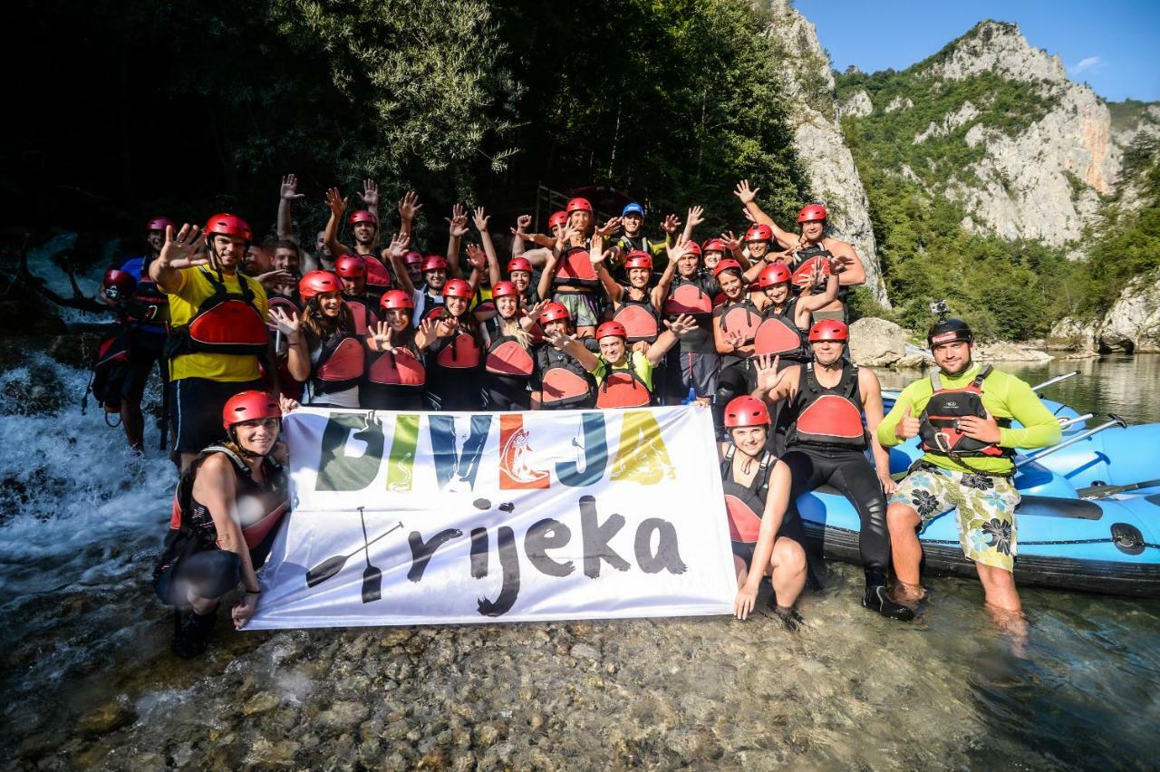 Camp Divlja Rijeka Hotel Hum Eksteriør billede